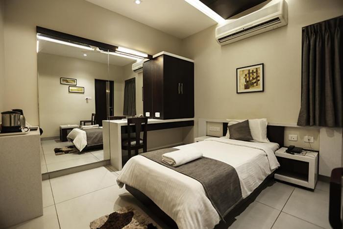 Hotel Sree Sakthi Residency Kanchipuram Exterior foto